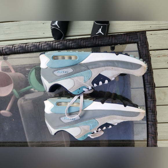 Nike Air Max 90 - Picture 9 of 12